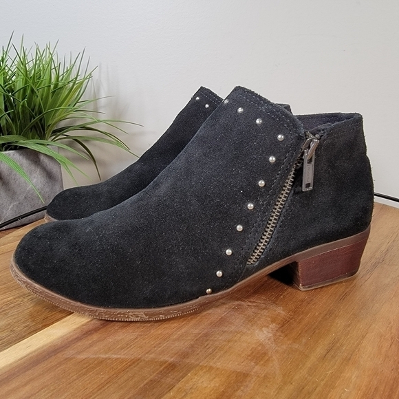 Minnetonka black suede ankle boots with studding Size 7.5 - Picture 5 of 17